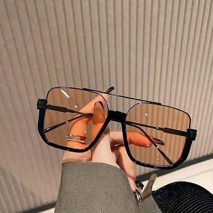 نظارة من شي ان هاي كوبي