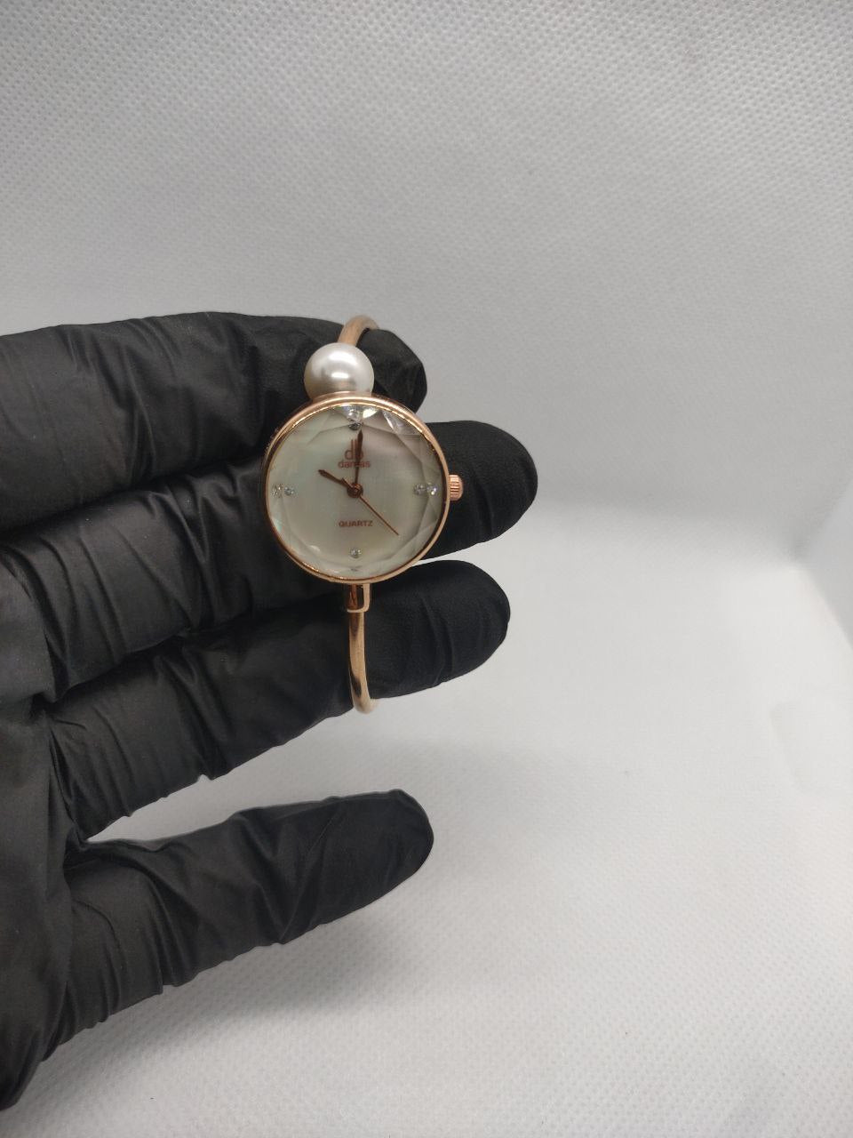 ساعه انسيال حريمي لون ثابت