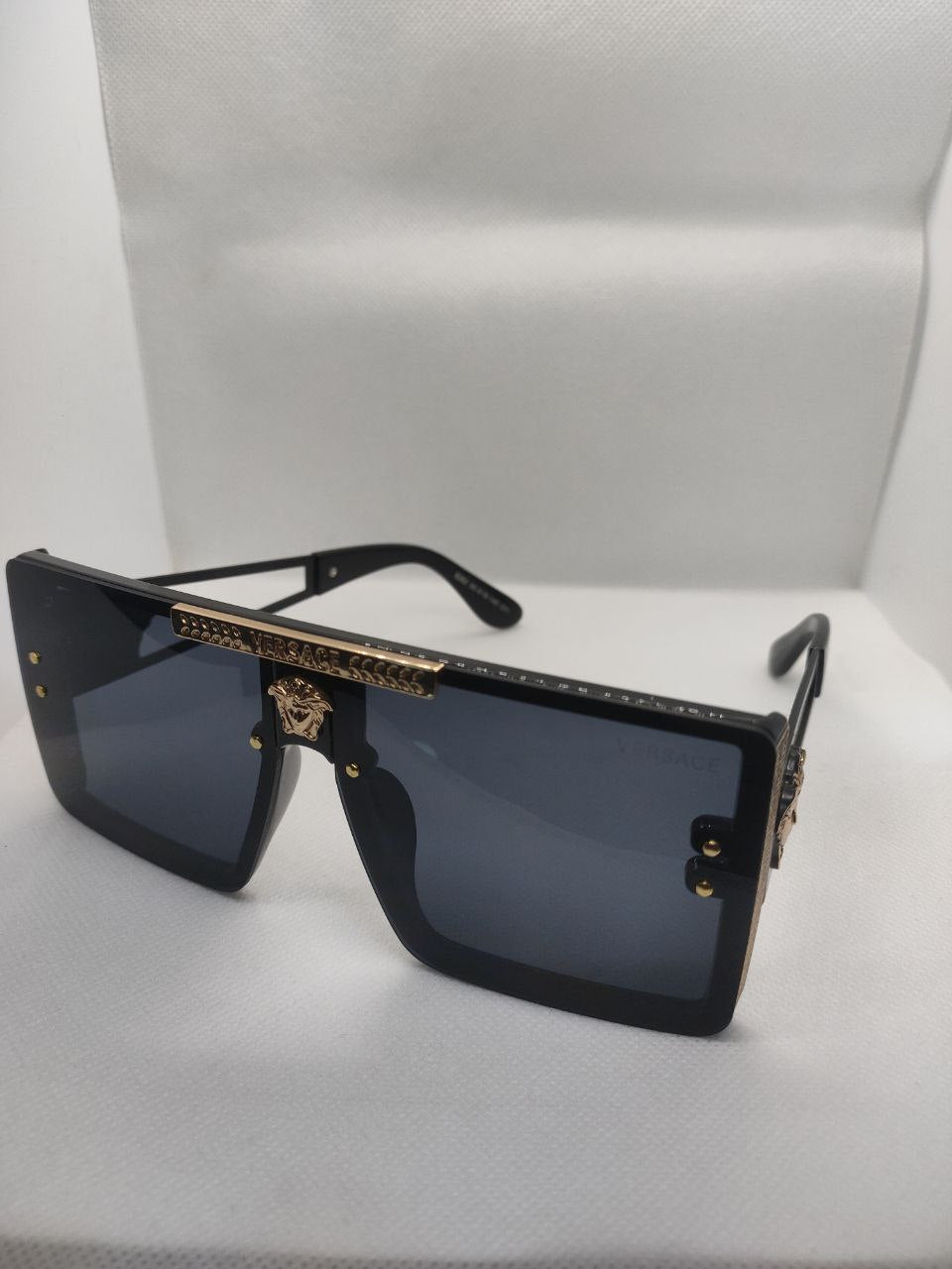 نظارة  فيرزاتشي خامة ممتازة بالجراب احدث موديل