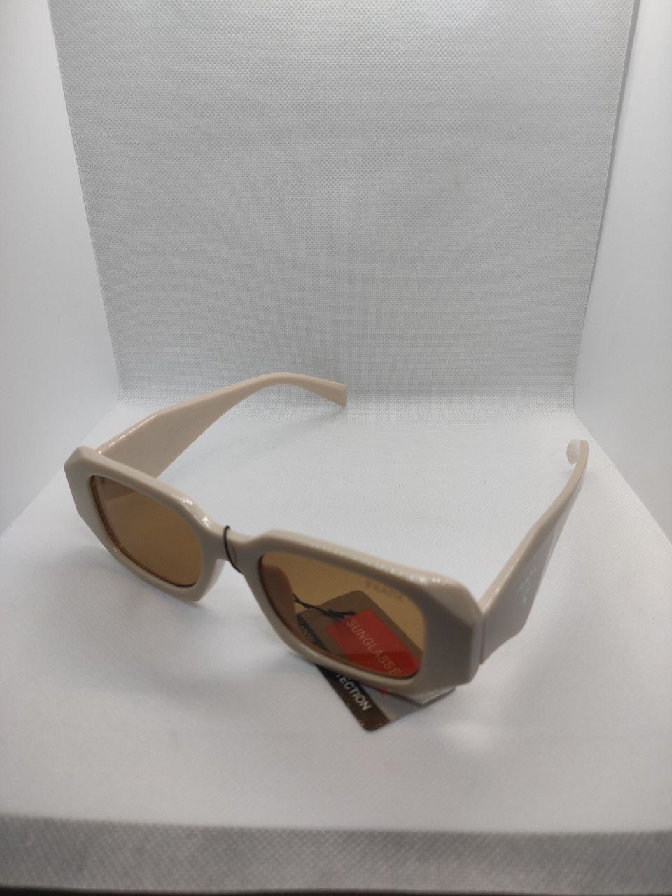 نظارة برادا حريمي هاي كوبي