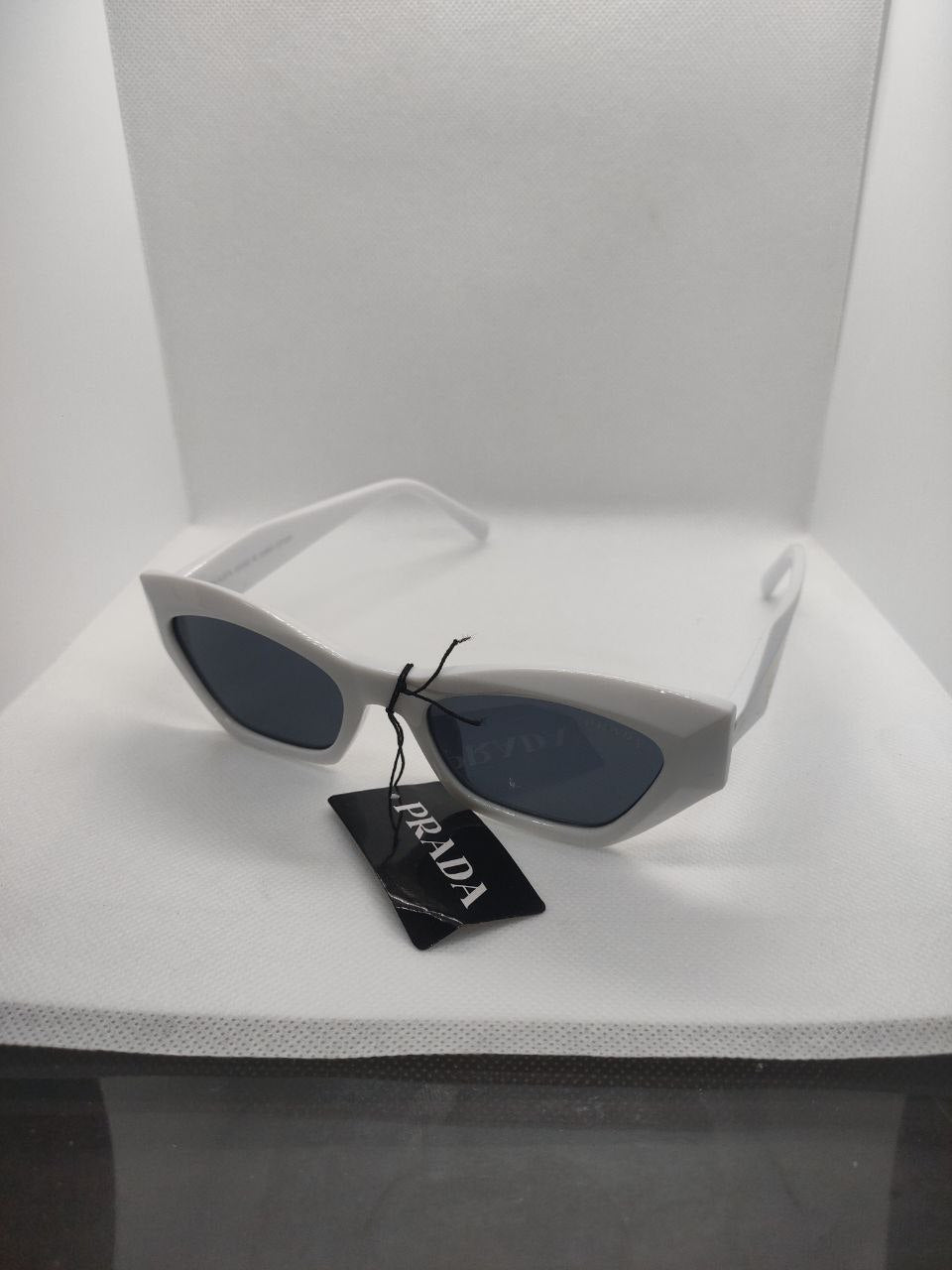 نظارة برادا  حريمي هاي كوبي