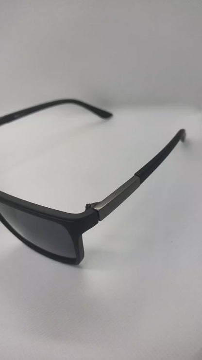 نظارة رجالي بلاستك بوليس