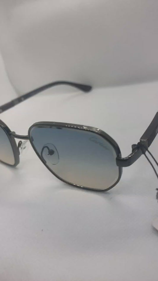 نظارة  كارتير خامة ممتازة بالجراب احدث موديل