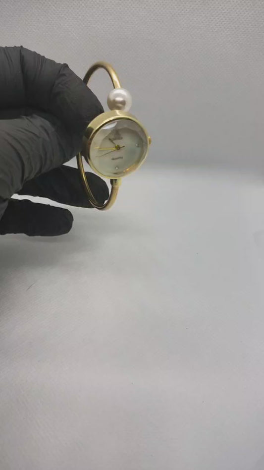 ساعه انسيال حريمي لون ثابت